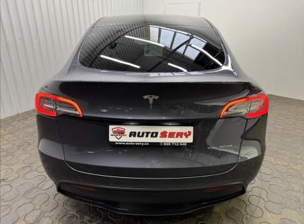 Tesla - Model Y