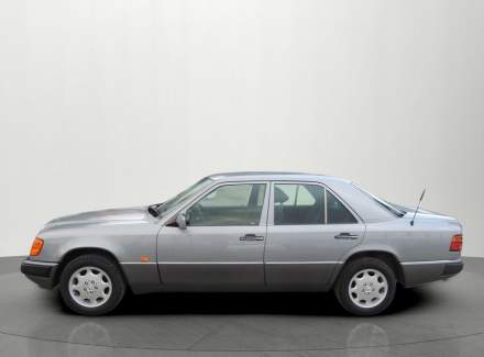 Mercedes-Benz - E-class