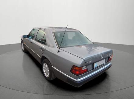 Mercedes-Benz - E-class