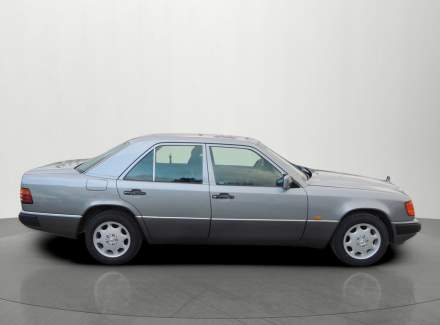 Mercedes-Benz - E-class