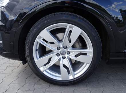 Audi - Q7