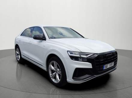 Audi - Q8