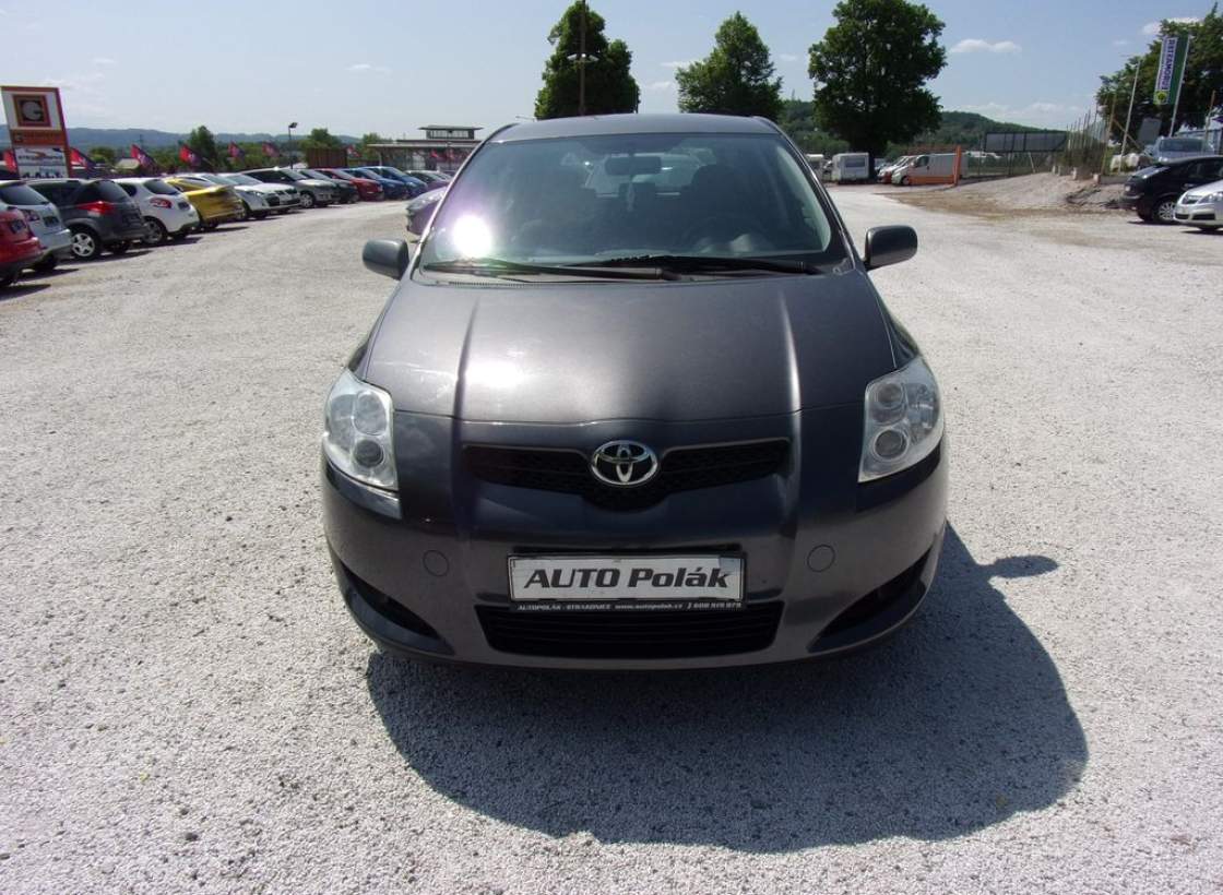 Toyota - Auris