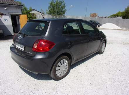 Toyota - Auris