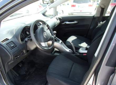 Toyota - Auris