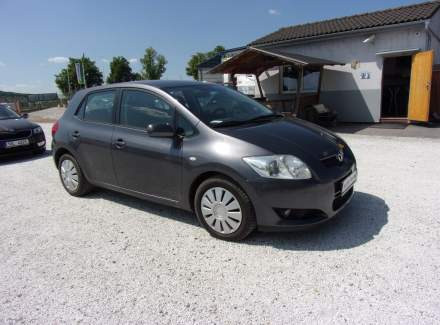 Toyota - Auris