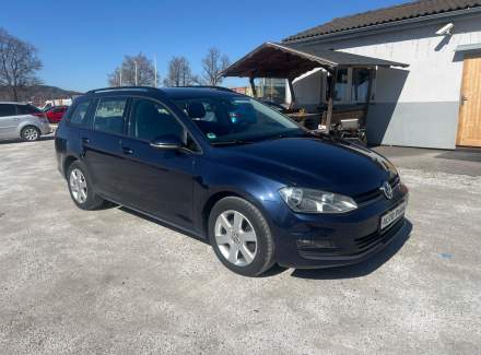 Volkswagen - Golf