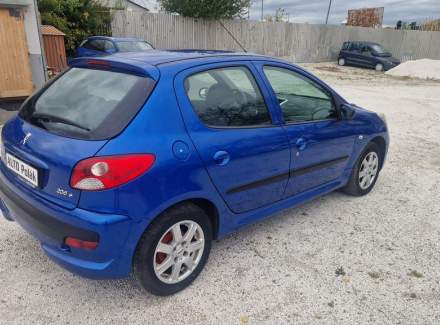 Peugeot - 206