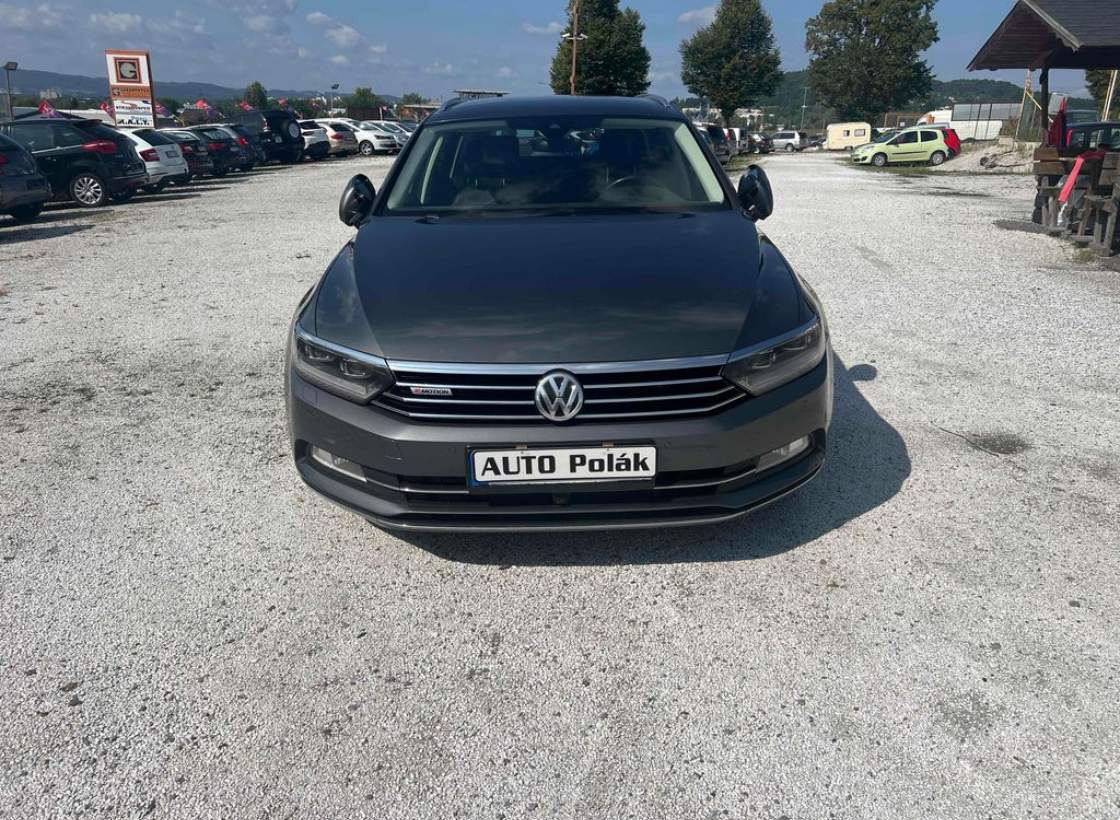 Volkswagen - Passat