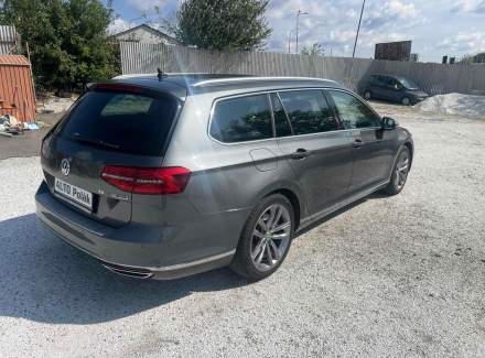 Volkswagen - Passat