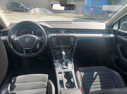 Volkswagen - Passat