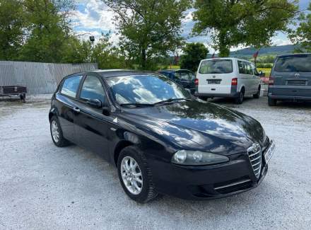 Alfa Romeo - 147