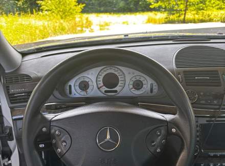 Mercedes-Benz - E-class
