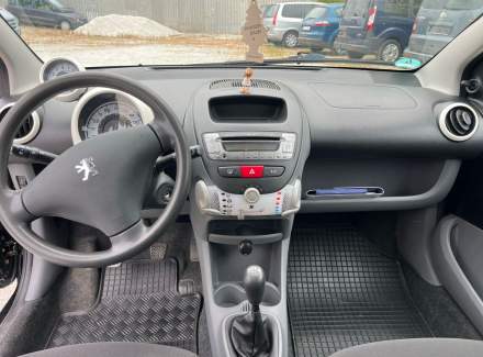 Peugeot - 107