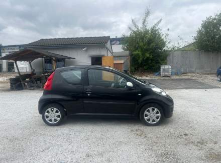 Peugeot - 107