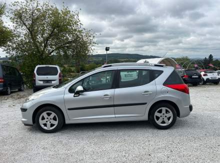 Peugeot - 207