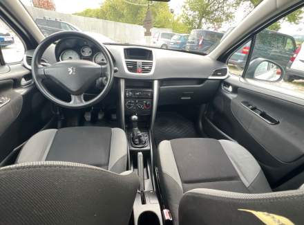 Peugeot - 207