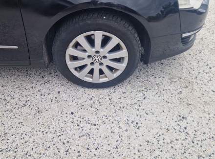 Volkswagen - Passat