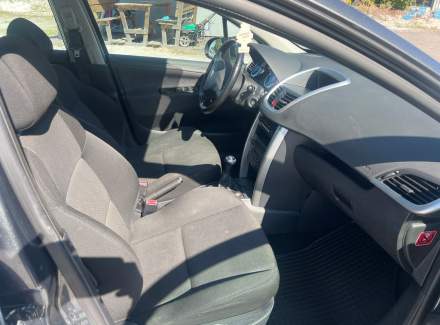Peugeot - 207