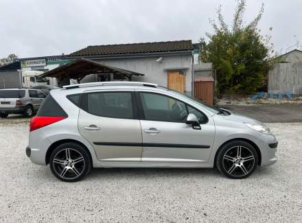 Peugeot - 207