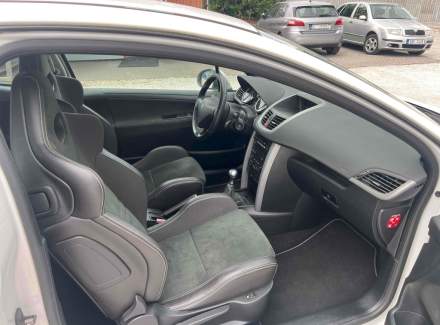 Peugeot - 207