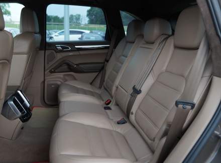 Porsche - Cayenne