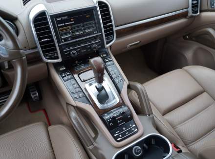 Porsche - Cayenne