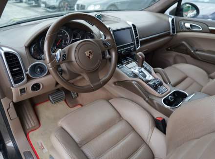 Porsche - Cayenne