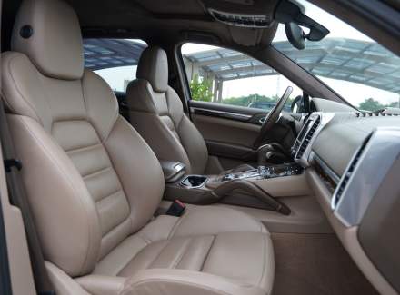 Porsche - Cayenne