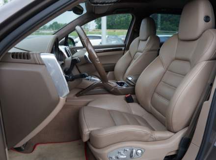 Porsche - Cayenne
