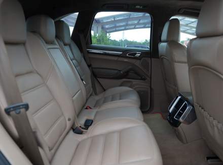 Porsche - Cayenne
