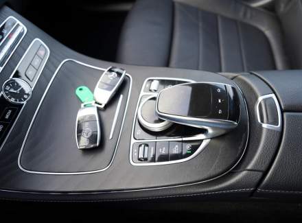 Mercedes-Benz - E-class