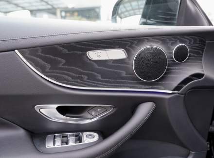 Mercedes-Benz - E-class