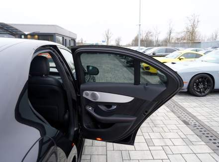 Mercedes-Benz - C-class