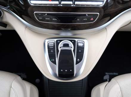 Mercedes-Benz - V-class