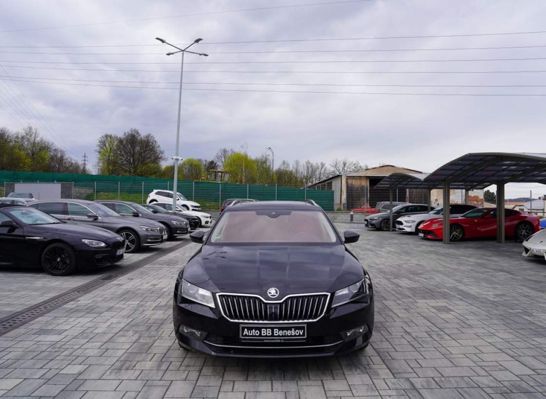 Škoda - Superb