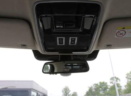 Land Rover - Range Rover