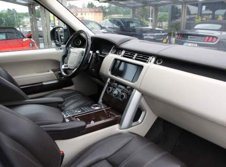 Land Rover - Range Rover