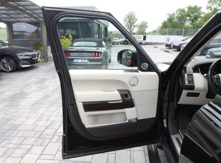 Land Rover - Range Rover