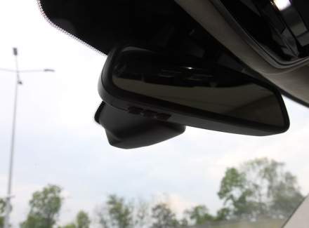 Land Rover - Range Rover