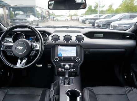 Ford - Mustang