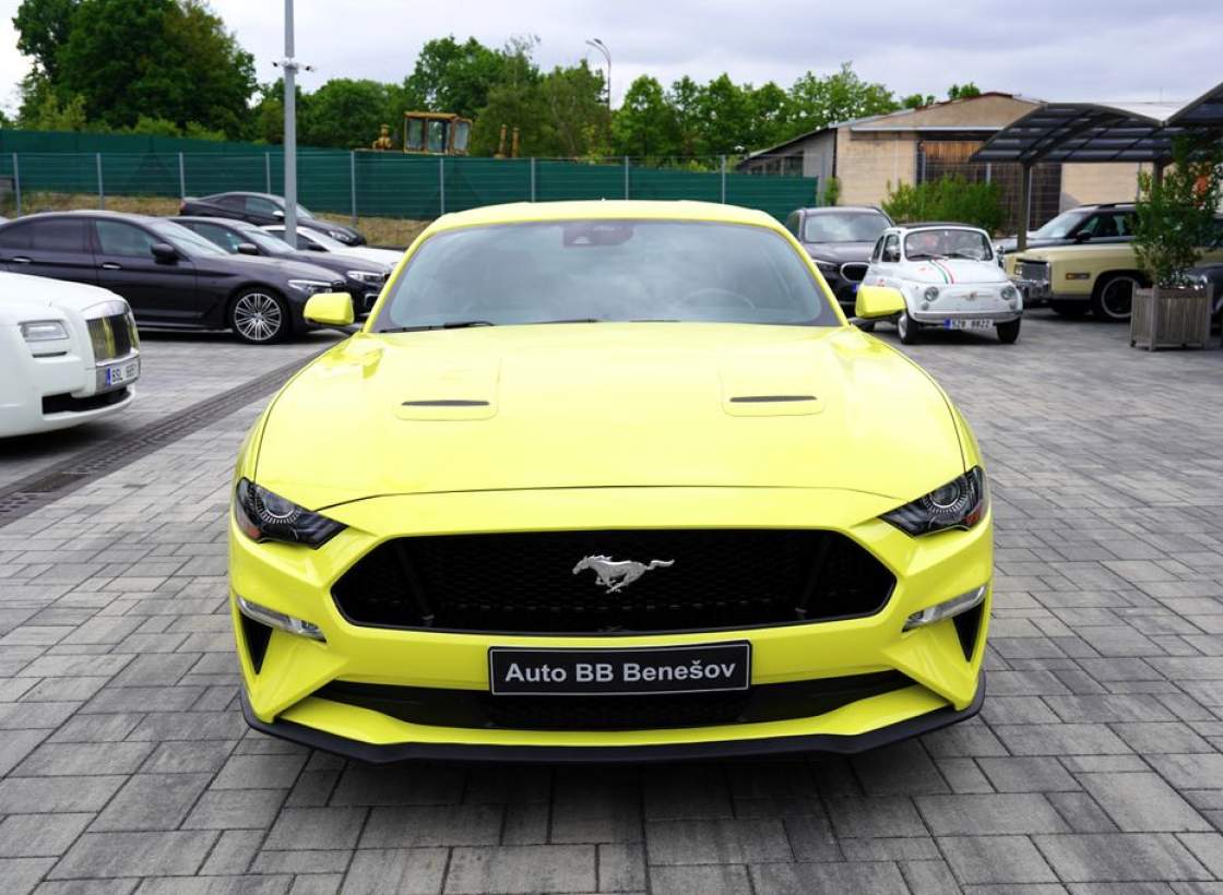 Ford - Mustang