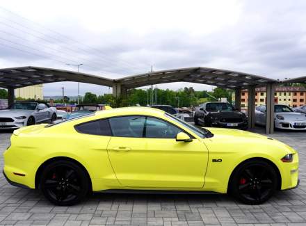 Ford - Mustang