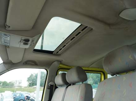 Volkswagen - Caravelle