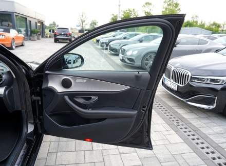 Mercedes-Benz - E-class