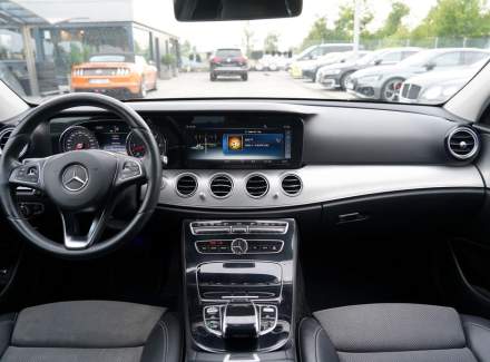 Mercedes-Benz - E-class