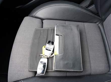 Mercedes-Benz - E-class