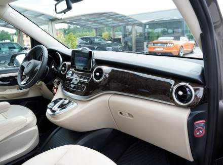 Mercedes-Benz - V-class