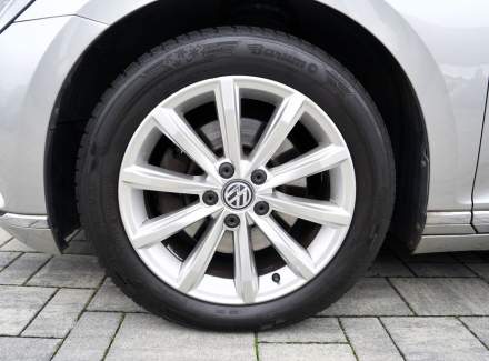 Volkswagen - Passat