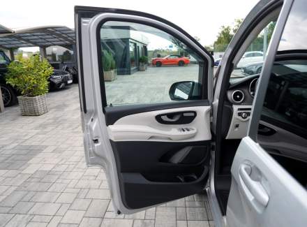 Mercedes-Benz - V-class